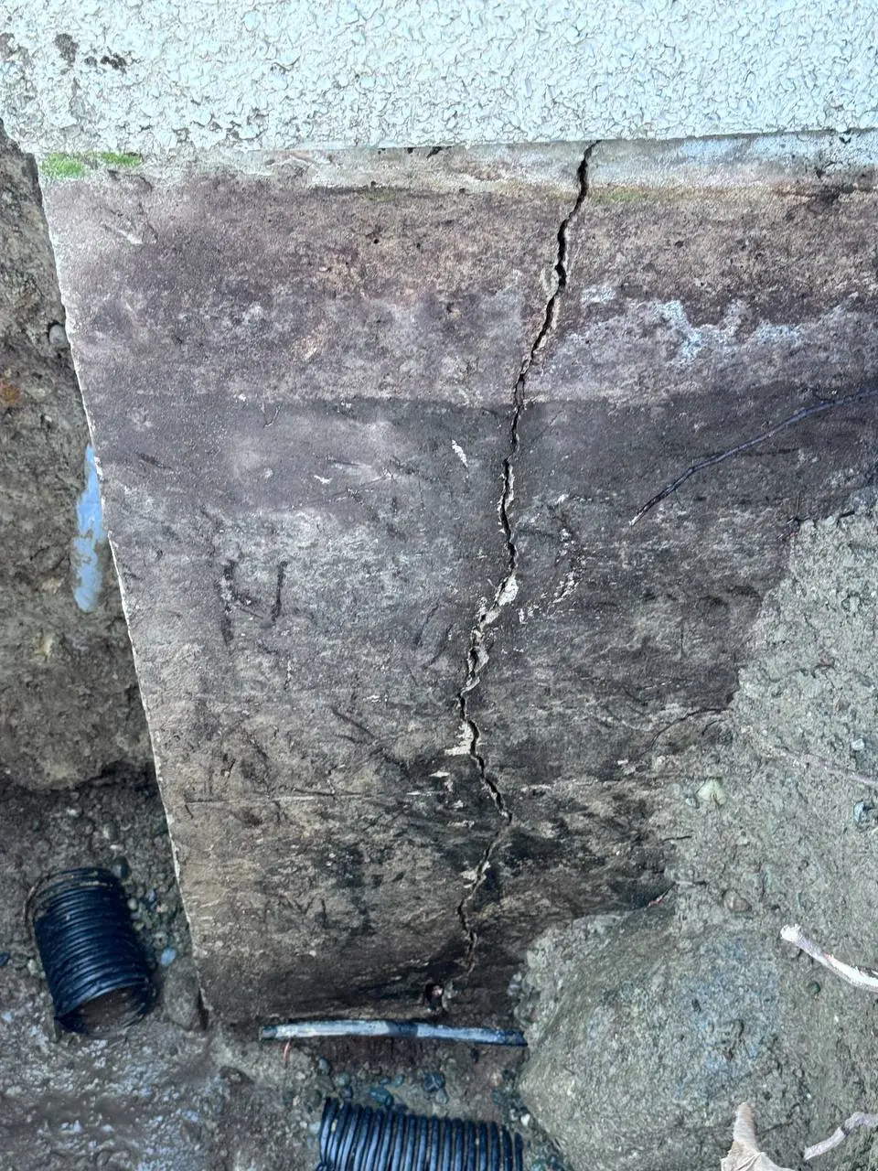 Foundation crack requiring repair in Vancouver